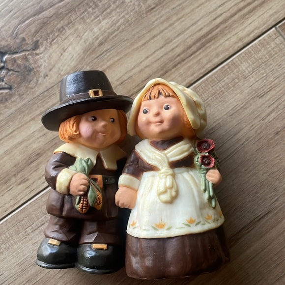 Vintage Hallmark Pilgrim Salt & Pepper Shakers (Hard Plastic) in Original Box - Picture 13 of 15